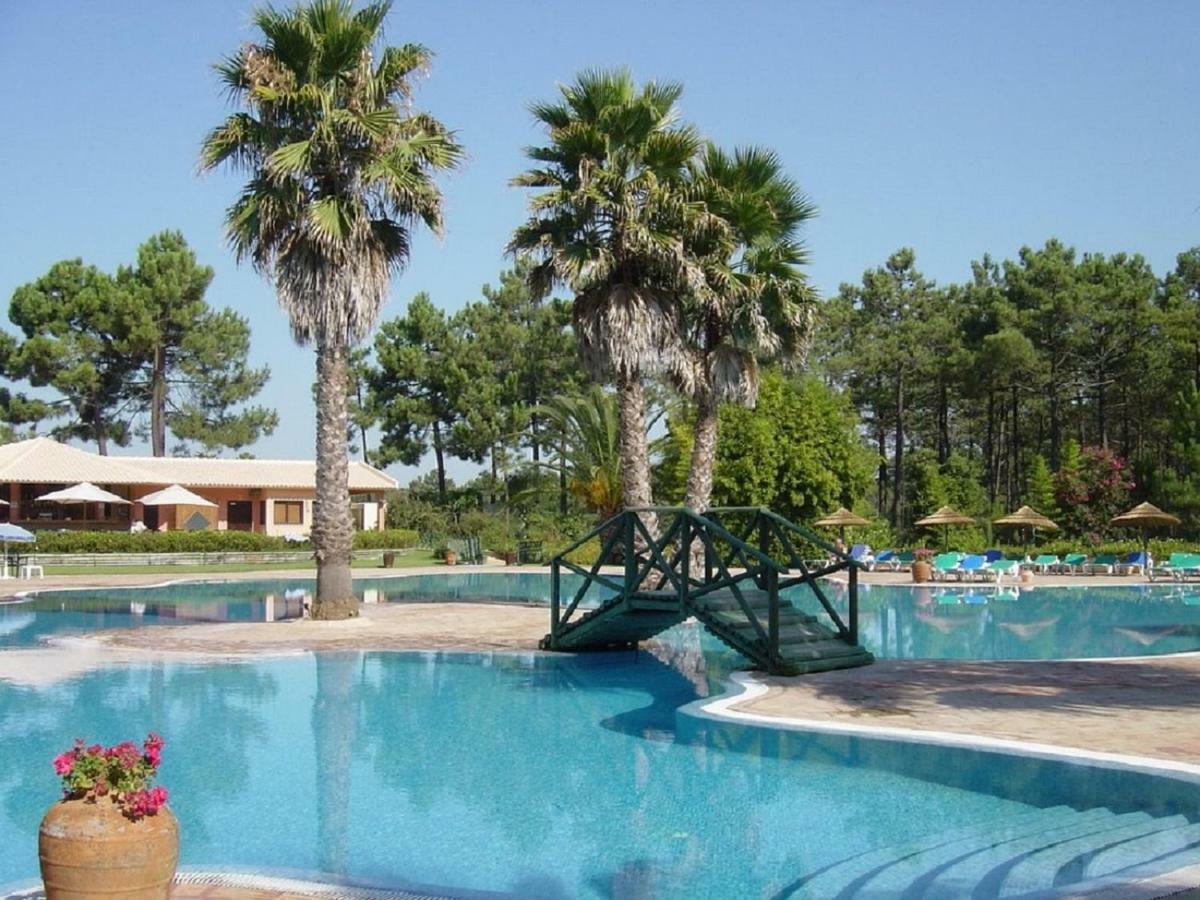 Dolphin Aroeira Beach Villa Charneca  Buitenkant foto